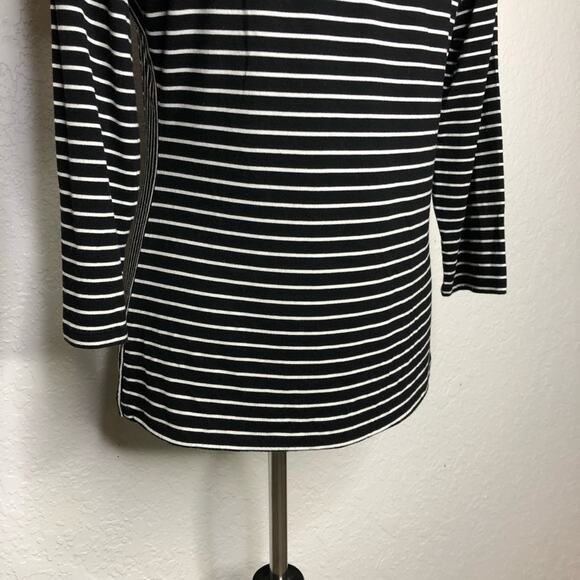 WHBM black white contrasting striped knit top size Medium - Picture 11 of 14
